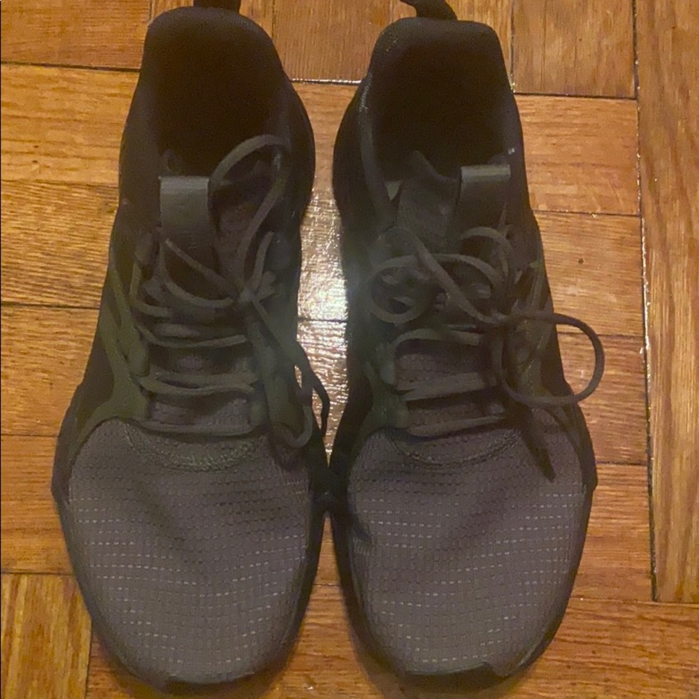 Reebok Army Green and Black Mesh sneakers 7